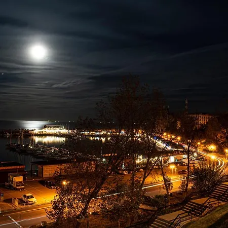 Sunset By Old Town Apartment Constanta Exterior photo